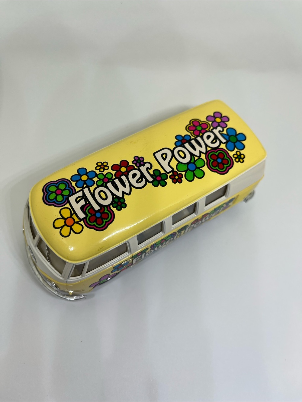 1962 Volkswagen Bus - Flower Power Yellow Toy Van - Picture 2 of 6